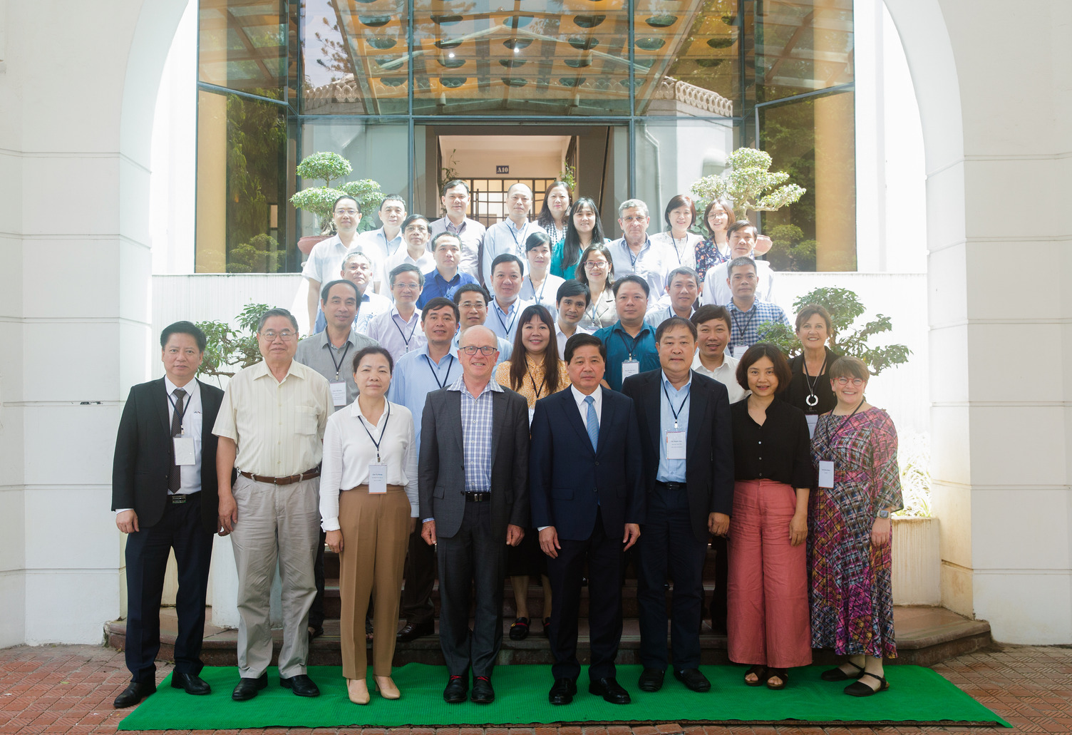 Many long-standing partners join the mid-term review of ACIAR-Vietnam research collaboration strategy co-hosted by ACIAR and Vietnam’s Ministry of Agricultural and Rural Development in Hanoi in June 2022. Photo: Khanh Long for ACIAR Vietnam.