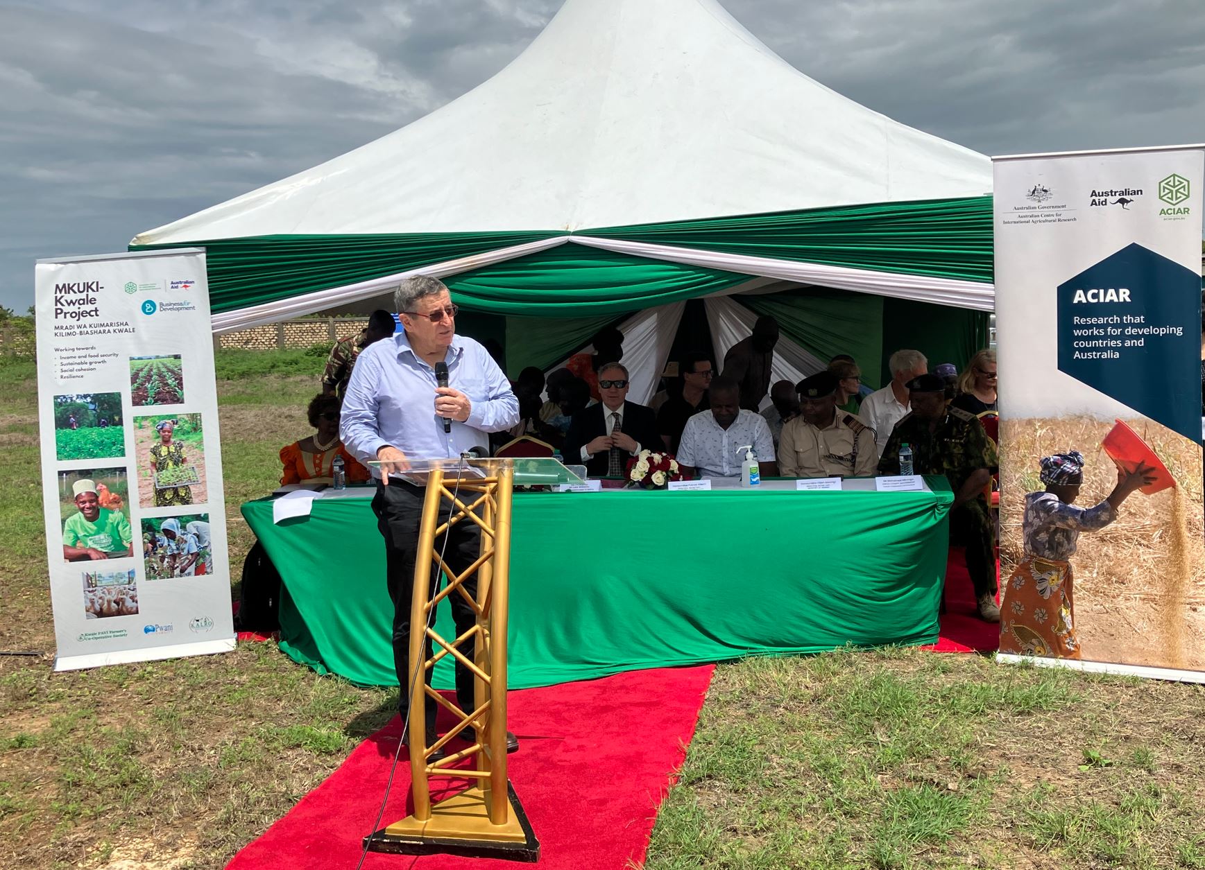 ACIAR Special Advisor, Commercial Adoption and Engagement, Mr Howard Hall, speaking at the launch of the project in Kwale, Kenya. 
