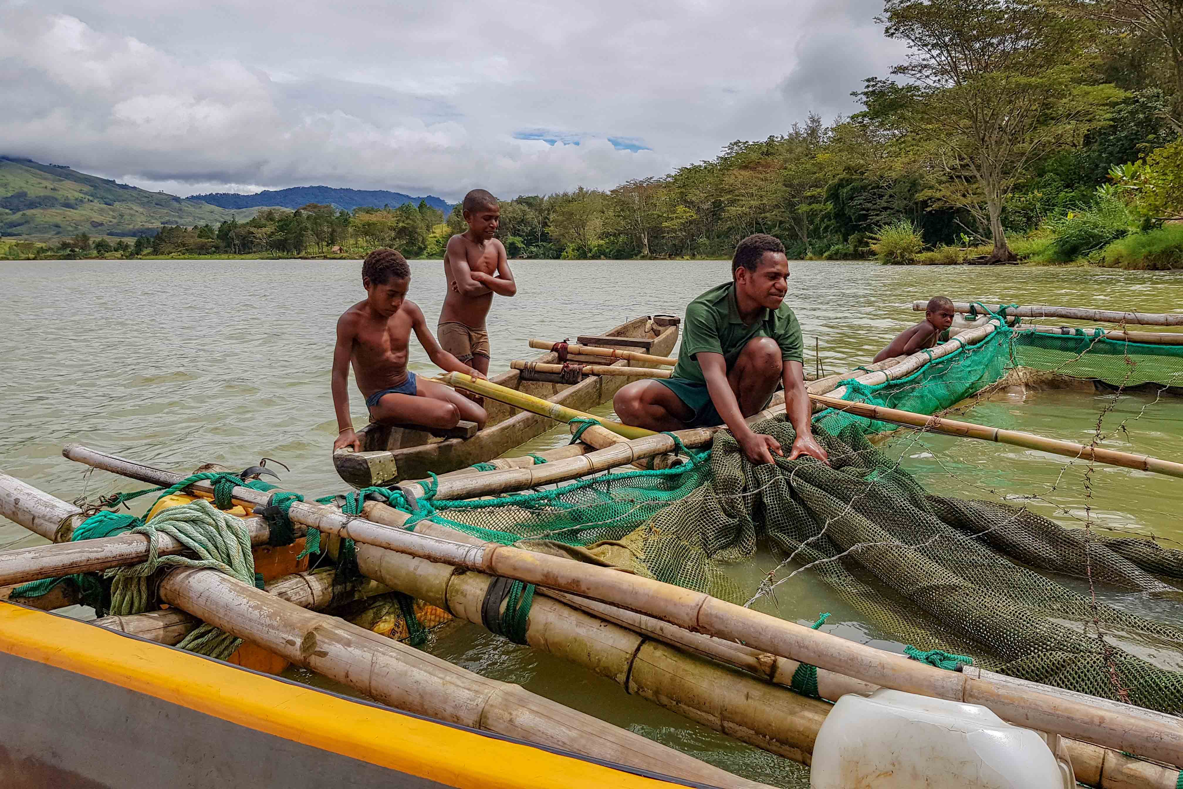 A floating fish farm in Yonki Reservoir in the Eastern Highlands Province of PNG. The project will work with farmers to optimise feed formulations for caged fish and to estimate how many fish can be sustainably farmed. 