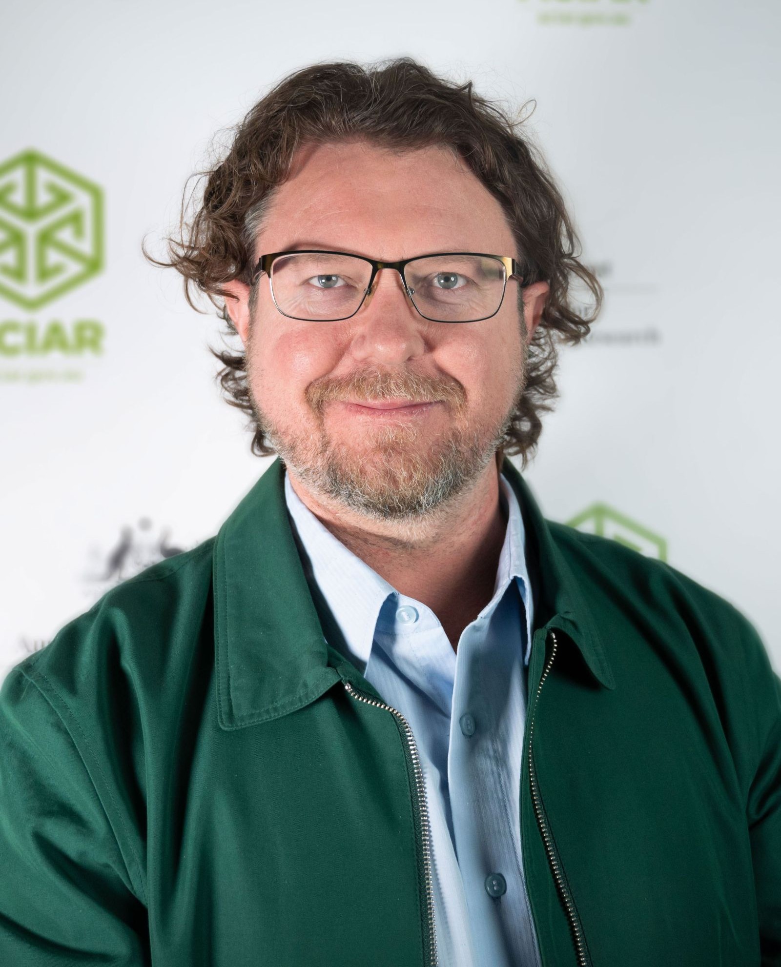 Headshot image of Nicholas Hogarth